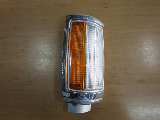 ไฟเลี้ยวมุม มิตซูบิชิ ไซโคลน CYCLONE ข้างขวา แท้ห้าง ขายถูกๆครับ สีโครเมียม