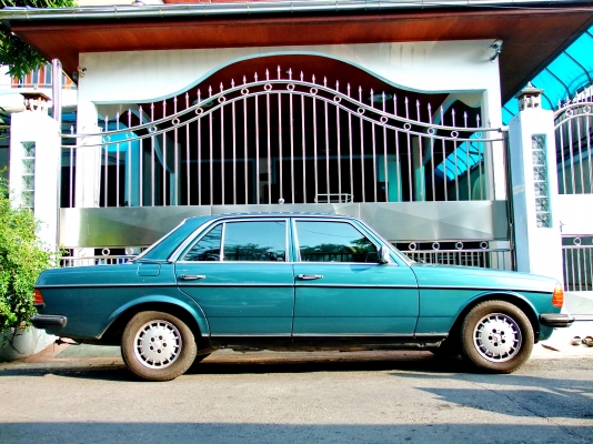 Benz w123 2JZ-GE 145,000 Benz w123 2JZ-GE 145,000