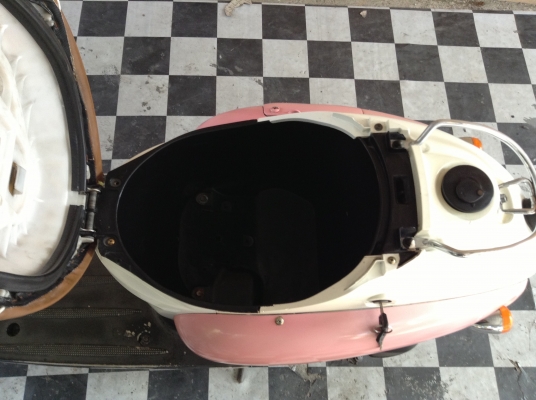 ขาย!!!ยามาฮ่าวีโน่50cc สต๊าทมือและเท้า ปีที่ซื้อ53 รถเครื่องดีคับ ขับขี่ดี มีกล่องใหญ่เก็บของใต้เบาะคับ