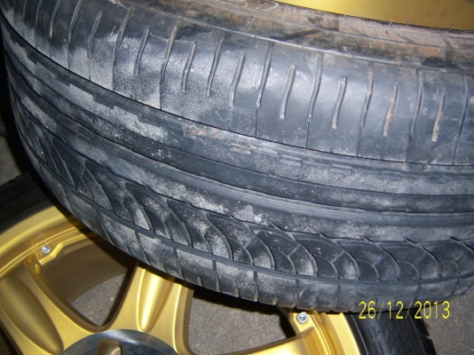 แม็ก 18 สวยๆ6รู พร้อมยางปี12  225 45 18