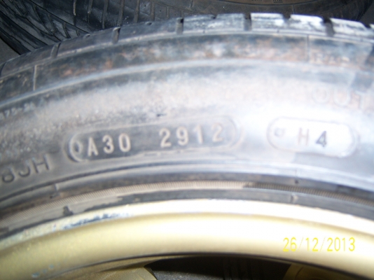 แม็ก 18 สวยๆ6รู พร้อมยางปี12  225 45 18