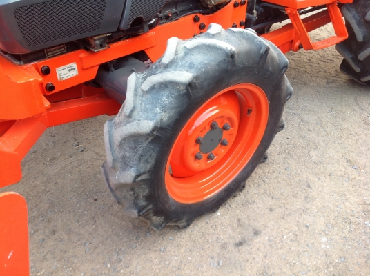 ปัญญาแทรคเตอร์มาแล้ว...จัดมาให้ครับ รีบโดยด่วน.คูโบต้า L4508 พร้อมใบมีดตราช้าง โรตาลี่ตราช้าง เล่มทะเบียนพร้อม จัดส่ง อ.คง จ. นครราชสีมา