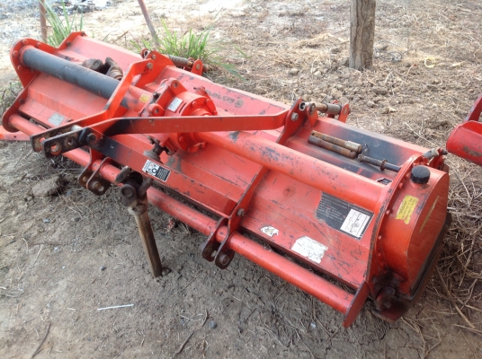 ปัญญาแทรคเตอร์มาแล้ว...จัดมาให้ครับ รีบโดยด่วน.คูโบต้า L4508 พร้อมใบมีดตราช้าง โรตาลี่ตราช้าง เล่มทะเบียนพร้อม จัดส่ง อ.คง จ. นครราชสีมา