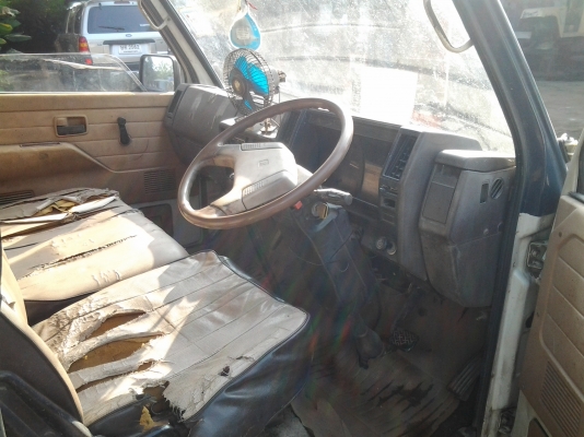 ฝากขายรถตู้อีซูซุบัดดี้เครื่องดีเซล 2800cc 4jb1 ปี94 ฝากขายรถตู้อีซูซุบัดดี้เครื่องดีเซล 2800cc 4jb1 ปี94