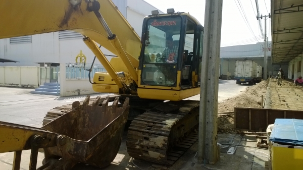 pc200-8 ใช้119xx ชม. ปี2006 สภาพยังสวย สีเดิม เครื่องดี ปั้มดี มีชุดจดทะเบียน(อินวอยล์)