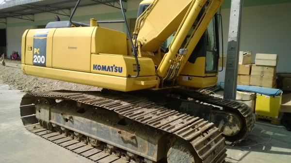 pc200-8 ใช้119xx ชม. ปี2006 สภาพยังสวย สีเดิม เครื่องดี ปั้มดี มีชุดจดทะเบียน(อินวอยล์)