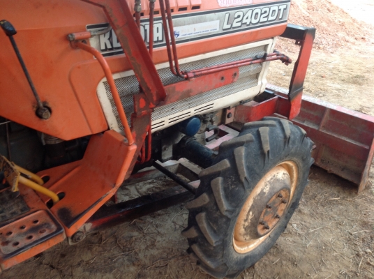 ปัญญาแทรคเตอร์มาแล้ว...จัดมาให้ครับ คูโบต้า L 2402 DT  พร้อม ใบมีด