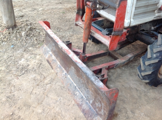 ปัญญาแทรคเตอร์มาแล้ว...จัดมาให้ครับ คูโบต้า L 2402 DT  พร้อม ใบมีด