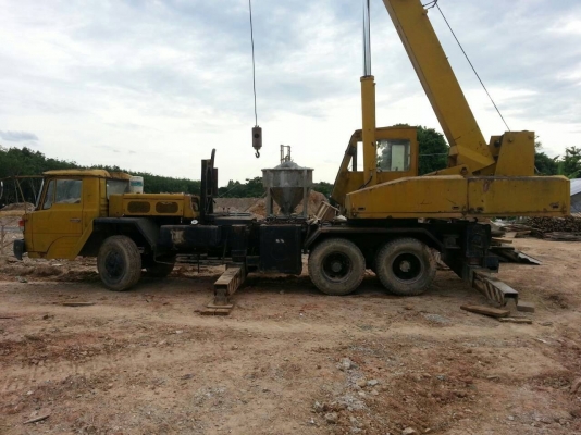 ขายเครน 20 ตัน เอวดี ปั๊มดี พร้อมทะเบียน สภาพพร้อมใช้งาน