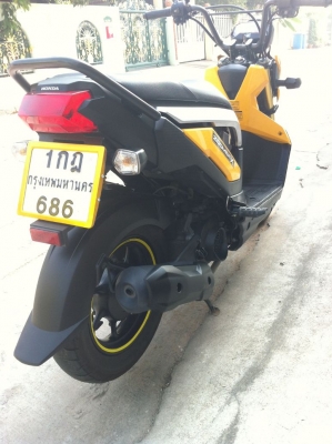 ขาย Honda Zoomer-x สีเหลือง ปี 2556 (รถ7เดือน) ราคา 37,500บาทครับต่อรองได้