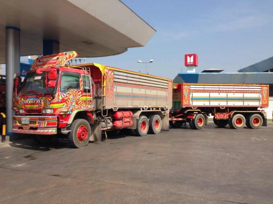 รับสมัครพนักงานขับรถบรรทุกสิบล้อดั้มพ์