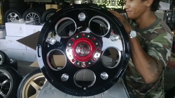 ล้ออ๊อฟโลดกว้าง8นิ้วET 0 ชุดละ18500