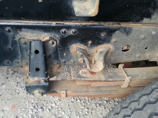 รถอีซูซุ 6 ล้อดั้ม NPR 150 แรงม้า ปี 53  ( ขาย 980,000  บาท. !!  )    ( รถวิ่ง 62,xxx กม. )  สนใจติดต่อ 081 - 6079515