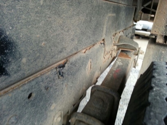 รถอีซูซุ 6 ล้อดั้ม NPR 150 แรงม้า ปี 53  ( ขาย 980,000  บาท. !!  )    ( รถวิ่ง 62,xxx กม. )  สนใจติดต่อ 081 - 6079515