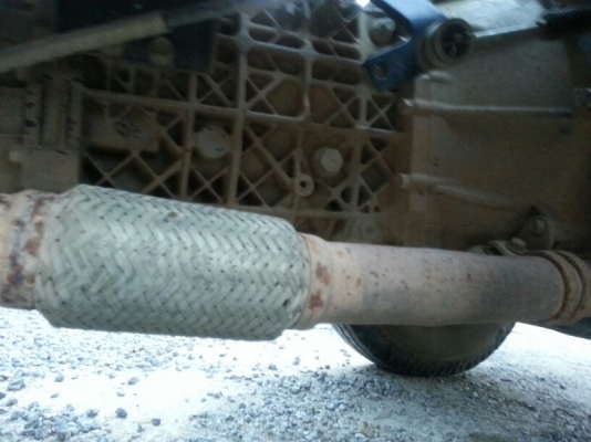 รถอีซูซุ 6 ล้อดั้ม NPR 150 แรงม้า ปี 53  ( ขาย 980,000  บาท. !!  )    ( รถวิ่ง 62,xxx กม. )  สนใจติดต่อ 081 - 6079515