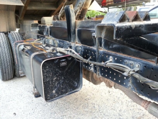 รถอีซูซุ 6 ล้อดั้ม NPR 150 แรงม้า ปี 53  ( ขาย 980,000  บาท. !!  )    ( รถวิ่ง 62,xxx กม. )  สนใจติดต่อ 081 - 6079515