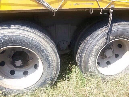 รถฮีโน่ 10 ล้อ รั่ว F17 เปลื่ยนเครื่อง 195 แรงม้า. สนใจติดต่อ 081 - 6079515