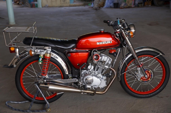 ขาย SUZUKI A 100 ทะเบียนพร้อมโอน เอกสารครบ ภาษี 2557 แต่ง เทพ ๆ วางเครื่อง LIFAN 250 CC เอกสารอินวอย มีเครื่องเดิมให้ ครับ