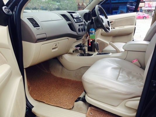 ดำดุ สุดเท่ห์ สไตล์ OFF ROAD วีโก้ 4 WD เกียร์ Auto ตัวท๊อป ออกรถฟรี ไม่ต้องดาวน์ ผ่อนเดือนละ 9,500