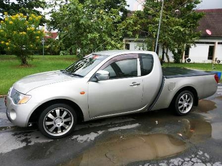 ขายกระบะไทรทันแค๊ป เครื่องคอมมอลเรล เกียร์ออโต้ สภาพดี พร้อมใช้