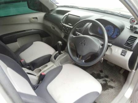 ขายกระบะไทรทันแค๊ป เครื่องคอมมอลเรล เกียร์ออโต้ สภาพดี พร้อมใช้