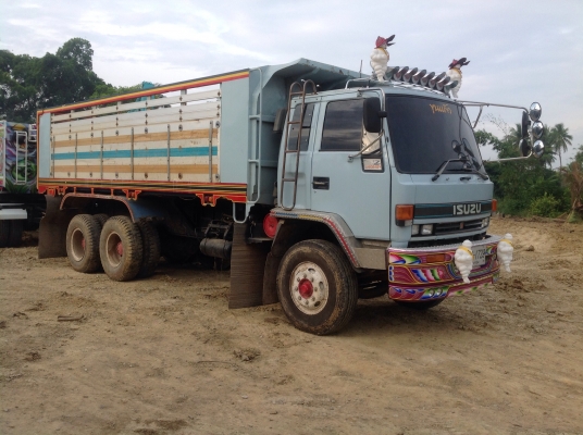 ขาย Isuzu Rocky 240 เทอร์โบ สภาพดี พร้อมใช้งาน รถวิ่งงานอยู่ เจ้าของขายเอง ราคาต่อรองได้