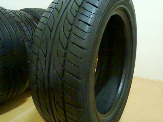 DUNLOP 235-55-18 ปี3910 เศษยางมี1เส้น