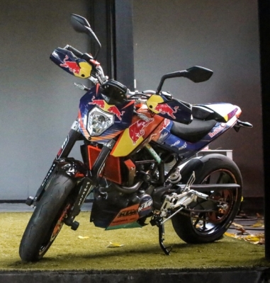 ขายKTM Duke200 รถศูนย์ ทะเบียนพร้อมโอน