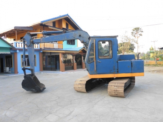 ขายรถแบ็คโค HITACHI 60 -3แทรกใหญ๋ เก่านอกแท้ ช่วงล่างไม่ค่อยใช้งาน 4 พันกว่า ชั่วโมง รับประกันใช้งานได้เลยครับ