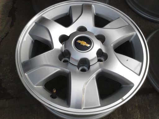 แม็ก Chevrolet ขอบ 16 สภาพถอดป้ายแดง 4วง 5,500 บาท (แม็กเปล่า)