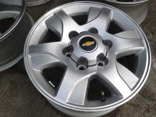 แม็ก Chevrolet ขอบ 16 สภาพถอดป้ายแดง 4วง 5,500 บาท (แม็กเปล่า)