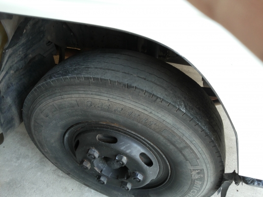 6 ล้อ ตู้ 3 บาน Izuzu NQR 175 แรงม้า 6 ล้อ ตู้ 3 บาน Izuzu NQR 175 แรงม้า