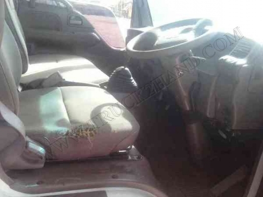 รถบรรทุก 6 ล้อ ยี่ห้อ ISUZU 115 เครื่องยนต์ 4BG2 คอกเหล็ก