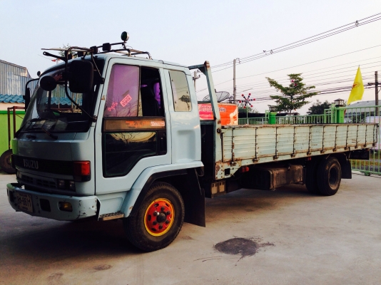 ขาย6ล้อ 175HPยาว6เมตรครับ