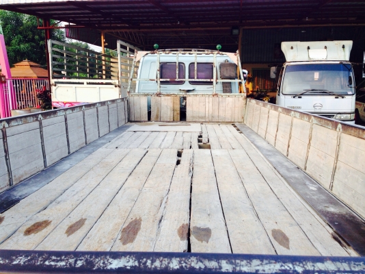 ขาย6ล้อ 175HPยาว6เมตรครับ