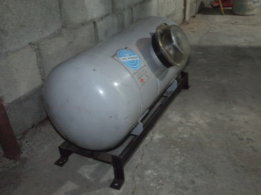 ขายถังแก๊สพร้อมขาสำหรับคนงบน้อยครับ 1400 (ถังมัลติวาว์ล)