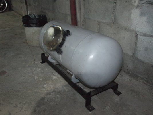 ขายถังแก๊สพร้อมขาสำหรับคนงบน้อยครับ 1400 (ถังมัลติวาว์ล)