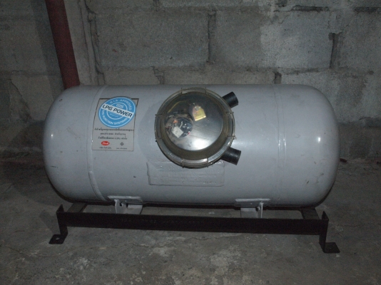 ขายถังแก๊สพร้อมขาสำหรับคนงบน้อยครับ 1400 (ถังมัลติวาว์ล)