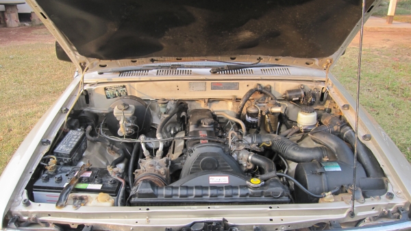 ขายรถกระบะโตโยต้าไมตี้เอ็กปี36/1993 พวงมาลัยพาเวอร์...เครื่องดีแน่นๆไม่ไอไม่จามสภาพพร้อมใช้งาน....เอกสารพร้อมโอน+ภาษีขาดมีนาคม57+สีบอร์นทองสวยๆไร้ตำหนิ+ยางดีทั้ง4เส้น+แอร์เย็น จัด+ชีดี+MP3+แบตเตอร์ี่รี่ใหม่+แม๊กไลเนอน์ใหม่+ล้อแม็ก รถสภาพพร้อมใช้งานครับ...