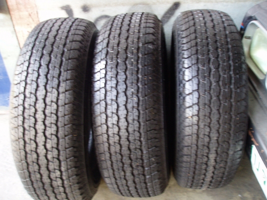 ขายยางถูกๆ265.70.16.มี2เส้นราคา3000บาท ขายยางถูกๆ265.70.16.มี2เส้นราคา3000บาท