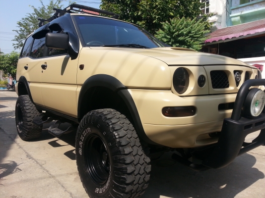 ขายครับสองชุด 33/12.5/15 ปี08  265/75/16 ปี11-12 ดอกสวยตามรูป