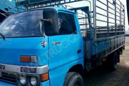 รถบรรทุก 6 ล้อ ยี่ห้อ ISUZU  100 แรงม้า