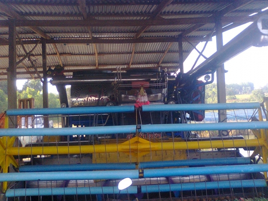 รถเกี่ยวข้าวนิววิเชียรการช่างเครื่องเจทู750000บาทพร้อมเทเลอร์1350000บาท