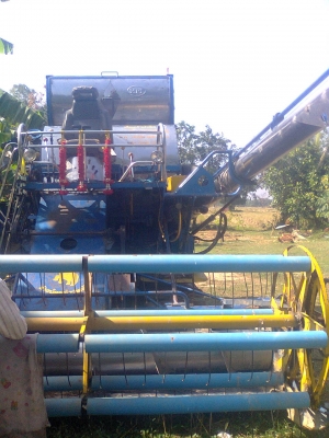 ขายรถเกี่ยวเกษตรช้างน้อยเจ้าพลังอุ้ม1.2ตัน