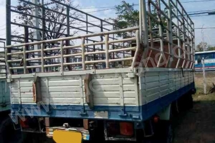 รถบรรทุก 6 ล้อ ยี่ห้อ HINO รุ่นKM779