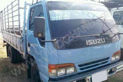 รถบรรทุก 6 ล้อ ยี่ห้อ ISUZU รุ่น NPR 120 แรงม้า