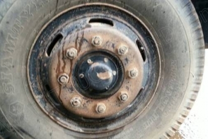 รถบรรทุก 10 ล้อดั๊มพ์ท้องเรือ ยี่ห้อ NISSAN ลงหัว HINO 2 เพลา 225 แรงม้า