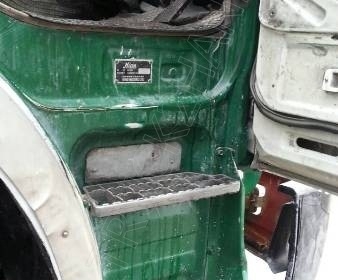 รถบรรทุก 10 ล้อดั๊มพ์ท้องเรือ ยี่ห้อ NISSAN ลงหัว HINO 2 เพลา 225 แรงม้า