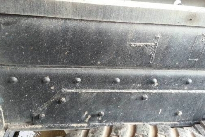 รถบรรทุก 10 ล้อดั๊มพ์ท้องเรือ ยี่ห้อ NISSAN ลงหัว HINO 2 เพลา 225 แรงม้า