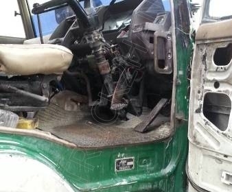 รถบรรทุก 10 ล้อดั๊มพ์ท้องเรือ ยี่ห้อ NISSAN ลงหัว HINO 2 เพลา 225 แรงม้า